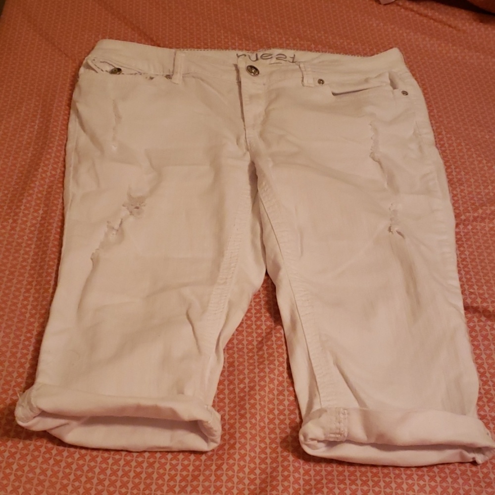 Capri pants